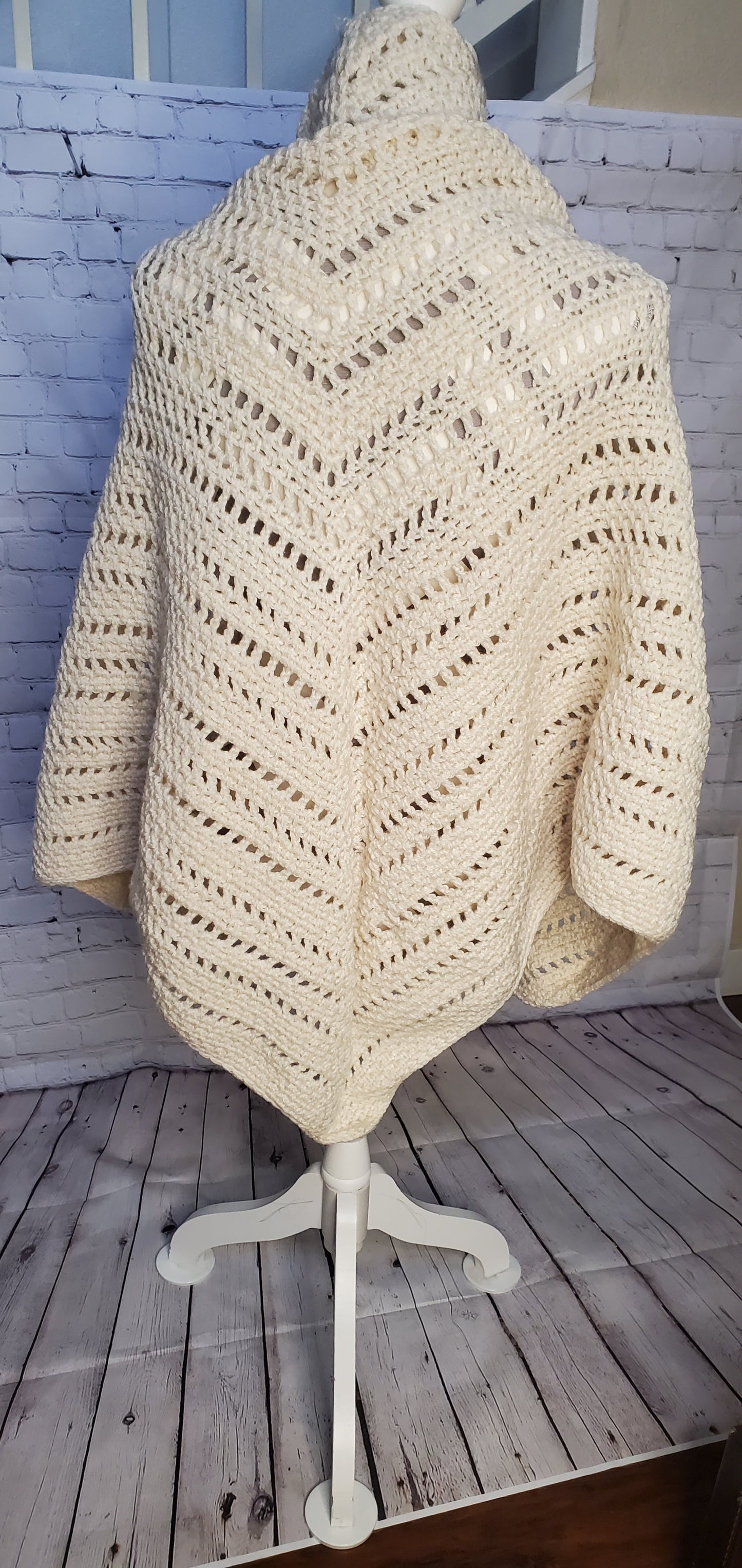 Ivory Triangle Shawl