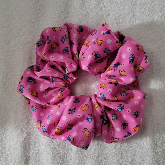 Jumbo Pink Floral Scrunchie – Tulips and Daisies Delight
